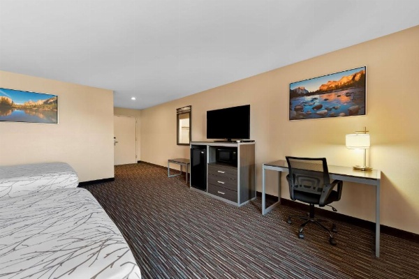 Best Western Topaz Lake Inn image 17