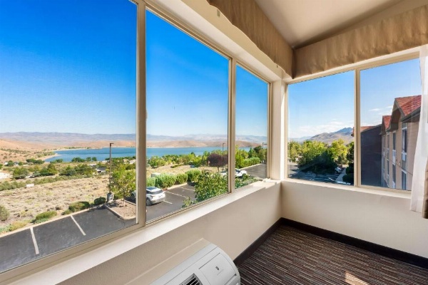 Best Western Topaz Lake Inn image 8